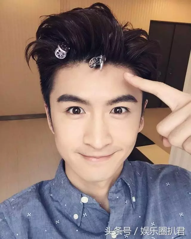 楊冪一共簽了13位藝人,結果就剩這3位美女不紅了!