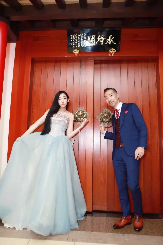 42歲張兆志再婚娶嫩妻,自爆「初夜給了他」的舊情人劉曉憶說話了!