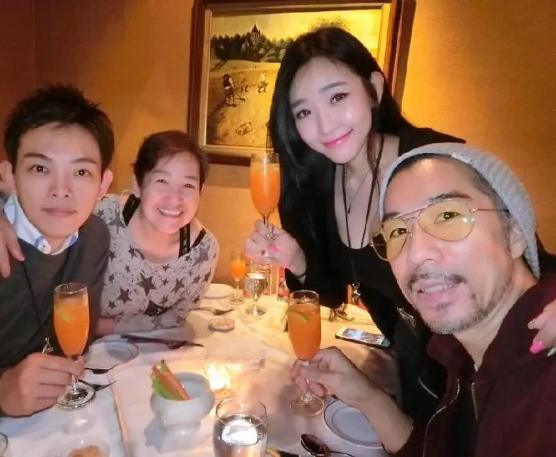 42歲張兆志再婚娶嫩妻,自爆「初夜給了他」的舊情人劉曉憶說話了!