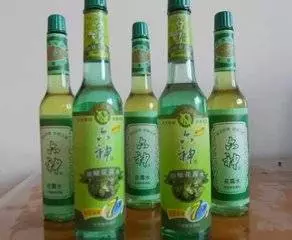 花露水倒衛生巾上,解決了很多家庭主婦的煩惱