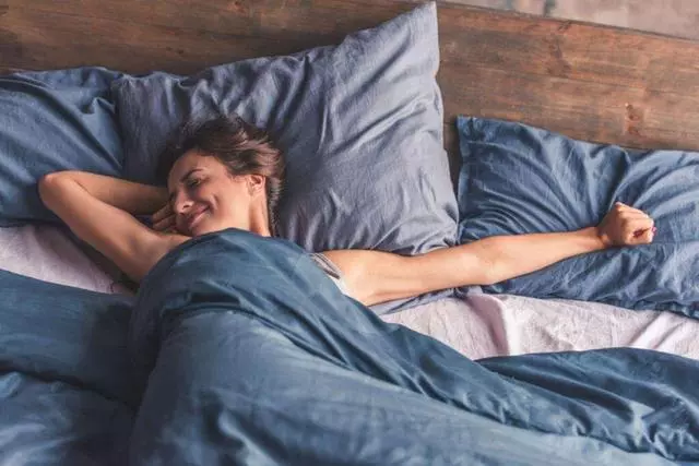 每天每人都要睡夠8小時嗎?養生專家:每個年齡睡眠的時間不一樣