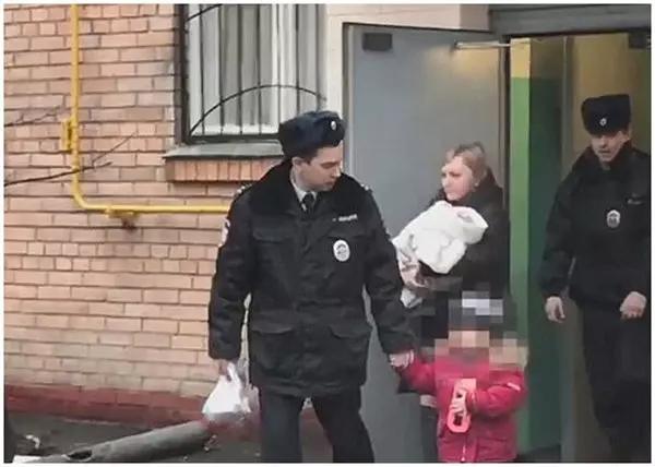 嫌子女妨礙自己約會 辣媽一怒之下上網賣女兒