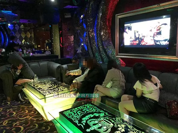隆總警長帶隊掃夜店 捕37酒客15艷女