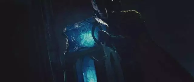 宇宙魔方在《驚奇隊長》中有何用意,漫威如何串起故事時間線?
