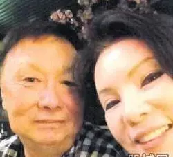 67歲黃鶯鶯為嫁富商,甘當後媽,閃電退出娛樂圈!4年後近照曝光,老公竟然已經不在,網友卻說:苦盡甘來!
