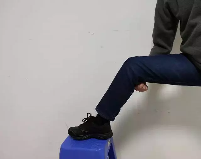 後腰痛,腿堵塞,拉一拉腿關節,疏通經絡,腰不痛了,還越來越好