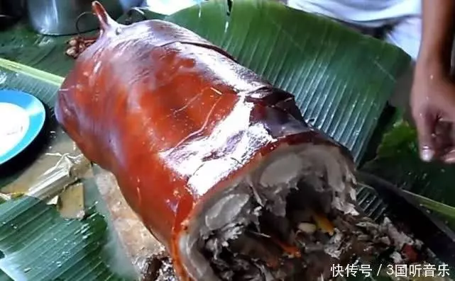奇聞!女子花5000元點了一隻烤乳豬,端上來時兩眼放光,切開後卻沒人敢吃!