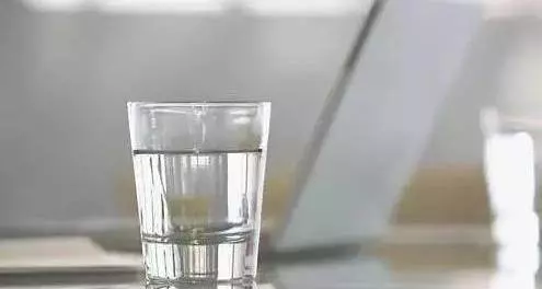 老中醫告訴你:水是最便宜的藥!請記住這個喝水法,大病小病遠離你