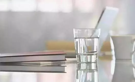 老中醫告訴你:水是最便宜的藥!請記住這個喝水法,大病小病遠離你