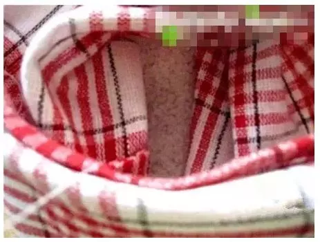 太神了!長年「膝蓋痛」、「腰痛」終於有救了!只要用粗鹽加上「它」,過五分鐘居然就不痛了!快分享給家中長輩!