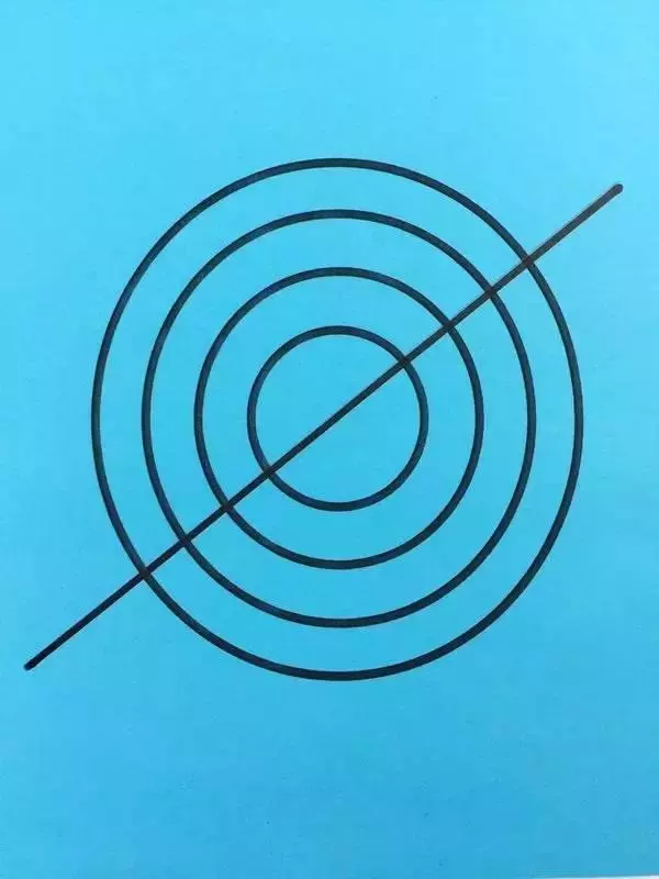 如果你能在20秒內「用一筆畫完」以下的四個圖形,通過第四關,你的智商肯定有130以上!