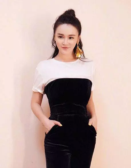 嫁給汪峰的章子怡,這次終於輸了?!