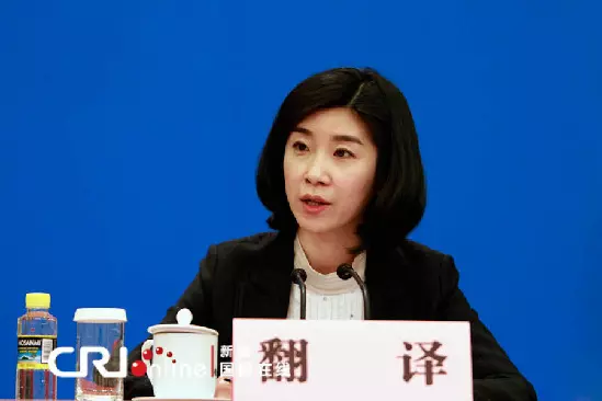 《離騷》也能翻成英文?中國首席美女翻譯官「精準簡潔秒口譯」...網友超佩服