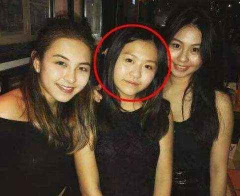 沒想到邱淑貞二女兒,容貌和大姐沈月相差太遠了 !