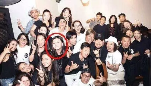 沒想到邱淑貞二女兒,容貌和大姐沈月相差太遠了 !