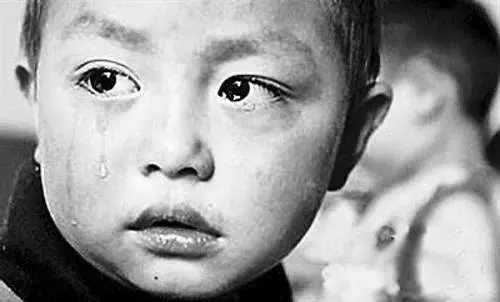 轟動事件 大馬6歲小女孩被拐帶 不見3小時終於被尋獲 快看 這三小時是小孩的惡夢啊....