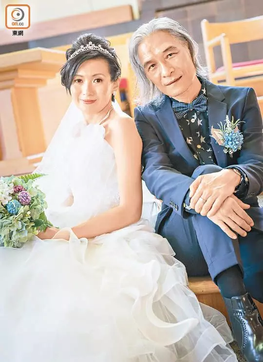 53歲李麗珍與潘源良痴纏30年四度分合未果,如今潘源良娶小17歲女友,婚紗照曝光,網友:怪不得不要李麗珍!