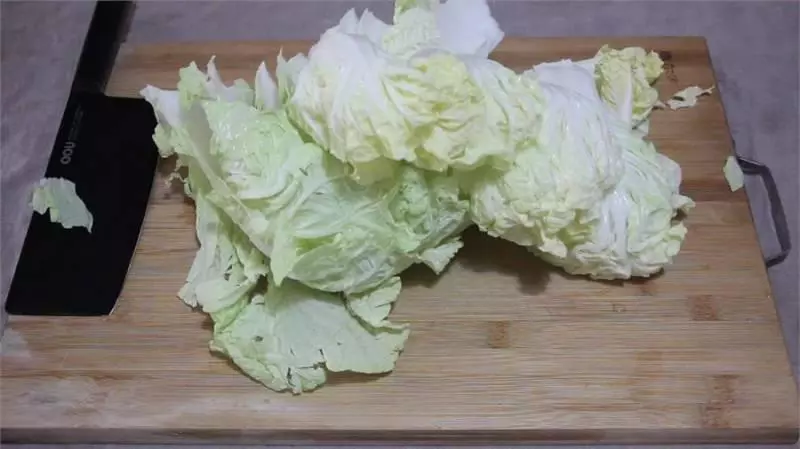 白菜別再炒著吃,阿嬤教我的白菜新吃法,用不了幾天就吃一盆!