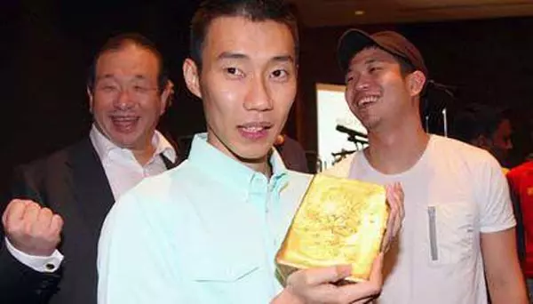 馬華前總秘書丹斯裡甘文華宣布:與兒子和孫女正式脫離關係,不可逆轉!