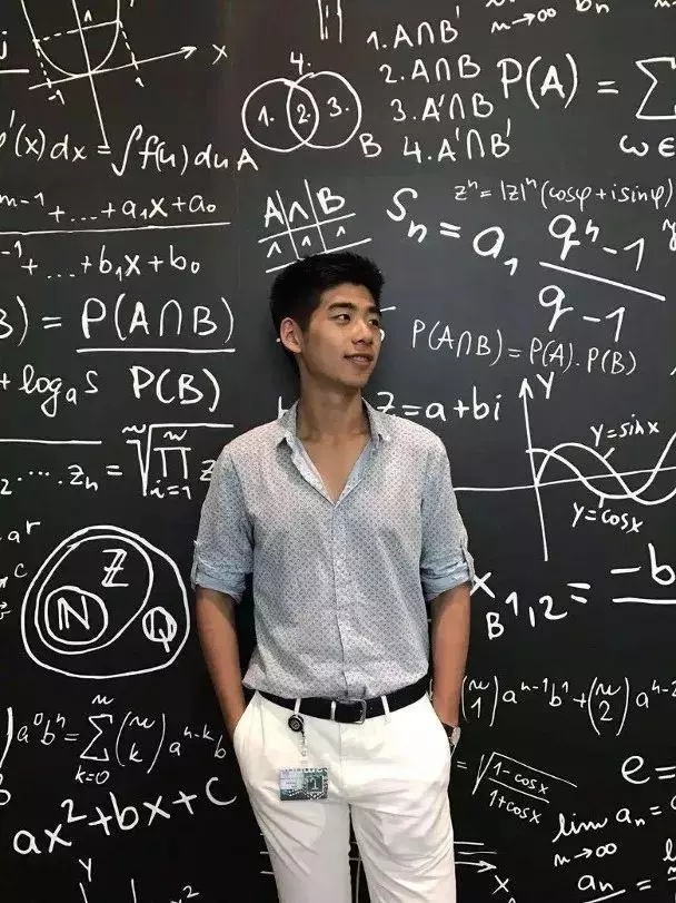 賭王四房千金何超盈要嫁21歲哈佛男,還未婚先孕,真的很符合她的行事作風啊!