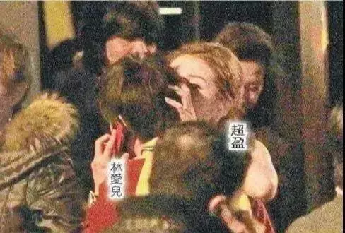 賭王四房千金何超盈要嫁21歲哈佛男,還未婚先孕,真的很符合她的行事作風啊!