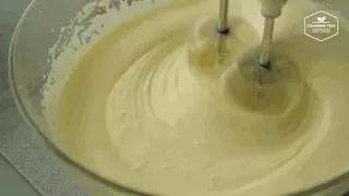 草莓霸占螢幕!這款超受追捧的網紅奶油三明治,到底多少好吃?