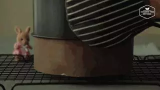 草莓霸占螢幕!這款超受追捧的網紅奶油三明治,到底多少好吃?