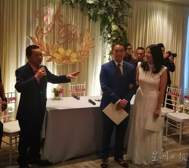 「恭喜恭喜」部長楊美盈與李耀升註冊結婚!今日的節日裡「有亮點」!