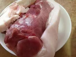 媽媽做的五香卷,簡單又美味,肉餡味道十足!超好吃!!