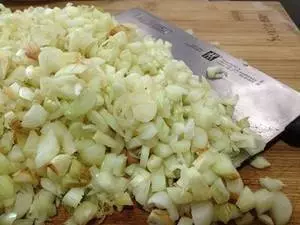 媽媽做的五香卷,簡單又美味,肉餡味道十足!超好吃!!