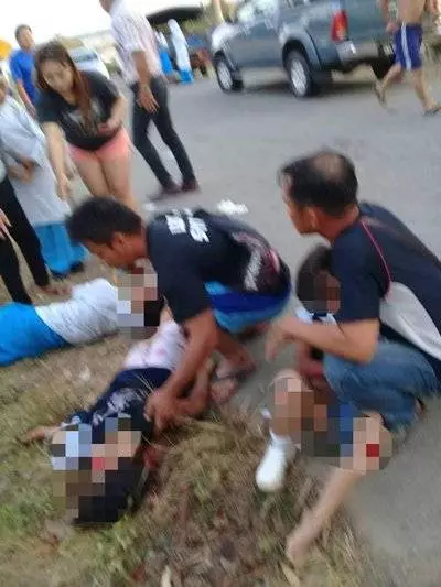 路旁等巴士上學 醉漢撞死1學生 2重傷 |