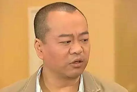 他與女友相愛21年,婚後才知老婆身價700億,入贅當上門女婿,現幸福美滿!