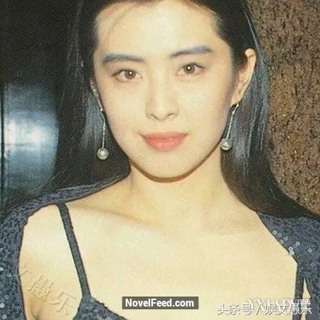 52歲王祖賢「近照曝光」!曾經絕色美貌如今卻「醜到認不出來」!真面目讓大家不敢置信!