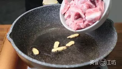 懶人版糖醋排骨,不油炸不焯水,煮一煮就好吃到爆
