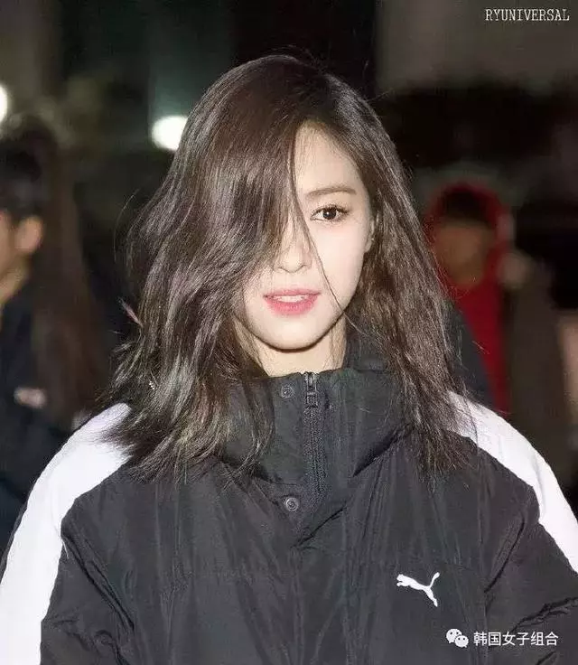 見面會上美貌爆發,被韓網友熱議的女團成員,她不是門面?
