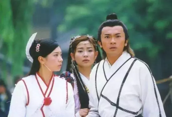 還記得TVB版少年張無忌嗎?息影做保險業,現又成為車仔面老闆!