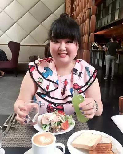 25歲搭檔王祖藍走紅,她被封宅男女神,身材肥胖堪比沈殿霞