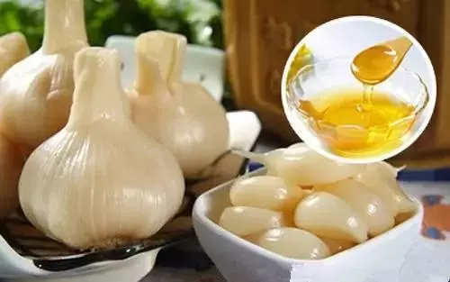 別再用醋泡蒜啦!大蒜加一寶,80歲不血栓,腎如30小年輕!腰不痠了,超強!