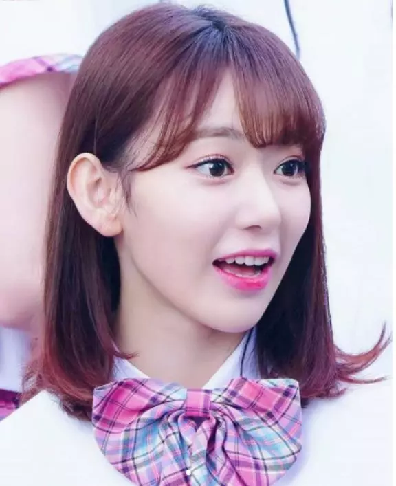 櫻花妹子宮脇咲良韓國出道,換上韓系妝容與時裝不一樣的氣質美