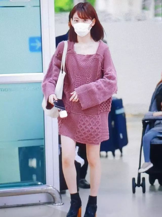 櫻花妹子宮脇咲良韓國出道,換上韓系妝容與時裝不一樣的氣質美