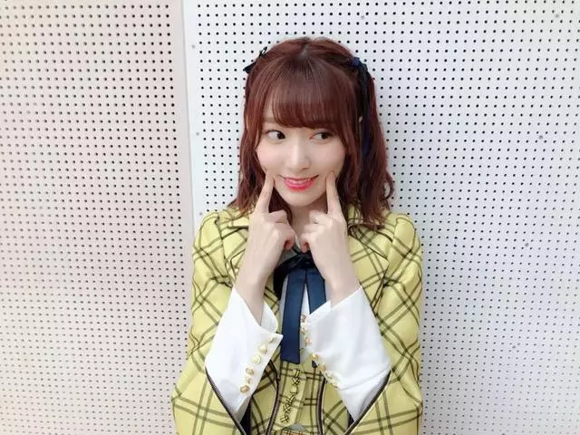 櫻花妹子宮脇咲良韓國出道,換上韓系妝容與時裝不一樣的氣質美