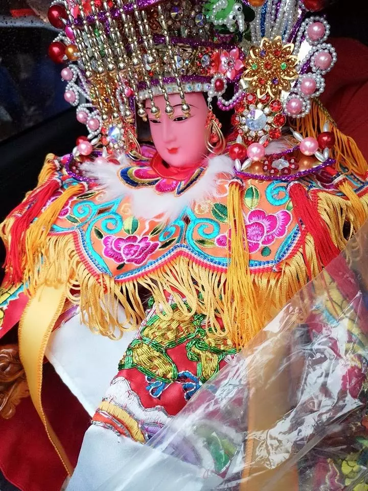 5歲女兒快不行了!母親「淚崩磕頭求媽祖」救孩子 媽祖收當乾女兒「顯靈出手救她」最後真的醒了