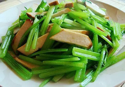 常「口渴」、「睡不好」或「脖子痠痛」嗎?你需要好好排毒囉!教你排出11種體內毒!