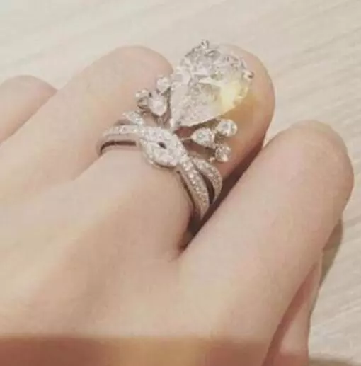 Angelababy30歲生日宴「扮女王」手上「這個細節」曝光她與黃曉明感情現狀