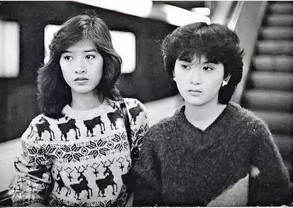 她為了成名不惜和劉德華激情肉搏,嫁入豪門16年卻「遲遲生不出孩子」!