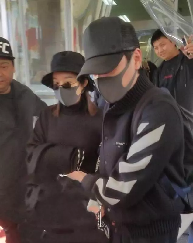 趙麗穎產後3天出院,這才是孕婦真實樣子,與baby、楊冪鮮明對比