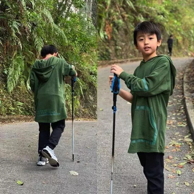 張柏芝罕有曝光大兒子謝振軒新照,11歲高過張柏芝越來越像謝霆鋒