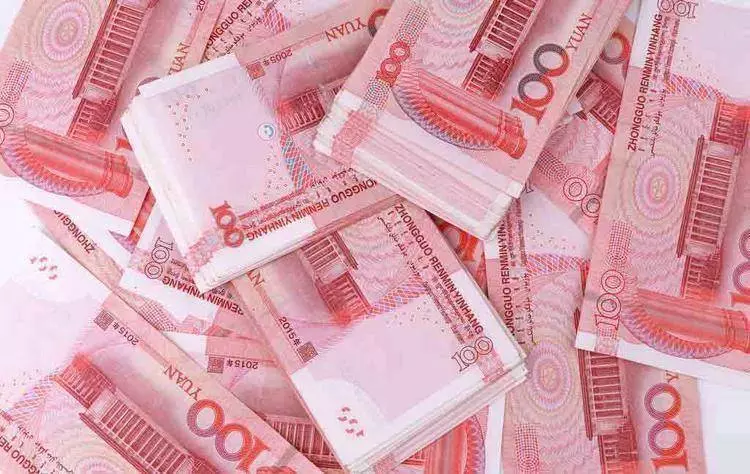 婚後婆婆讓兒媳把嫁妝錢給女兒買輛18萬的車子,付款時大家傻了