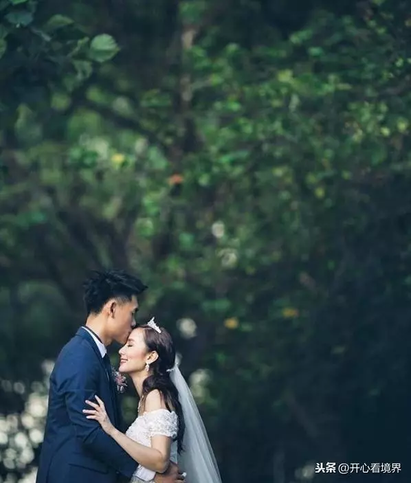 撞樹慘死女星婚紗照曝光,隱婚3年帥老公現身:會好好照顧她父母