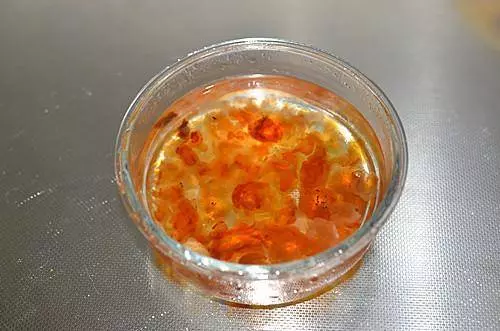 經常喝這個,皮膚想不好都很難——「桃膠銀耳羹」
